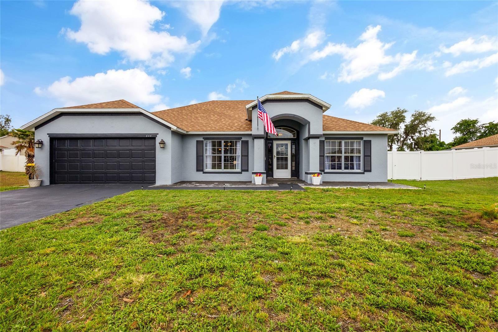 Property Photo:  644 Hatchwood Drive  FL 33844 