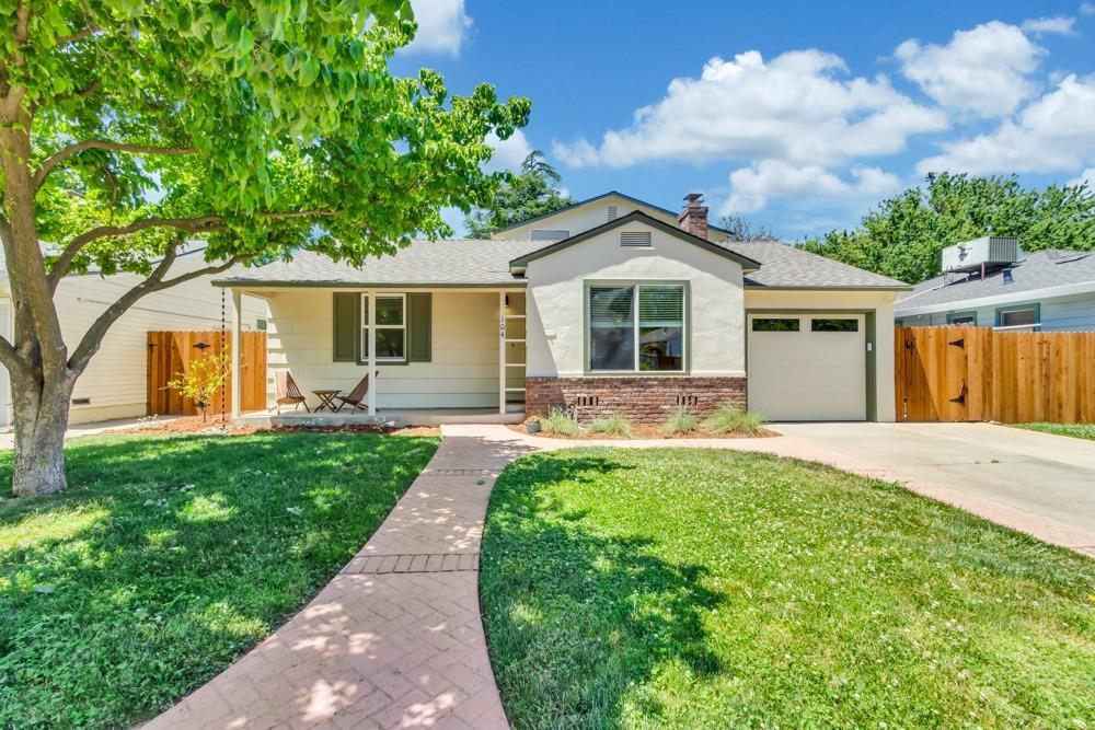 Property Photo: 104 Aiken Way CA 95819
