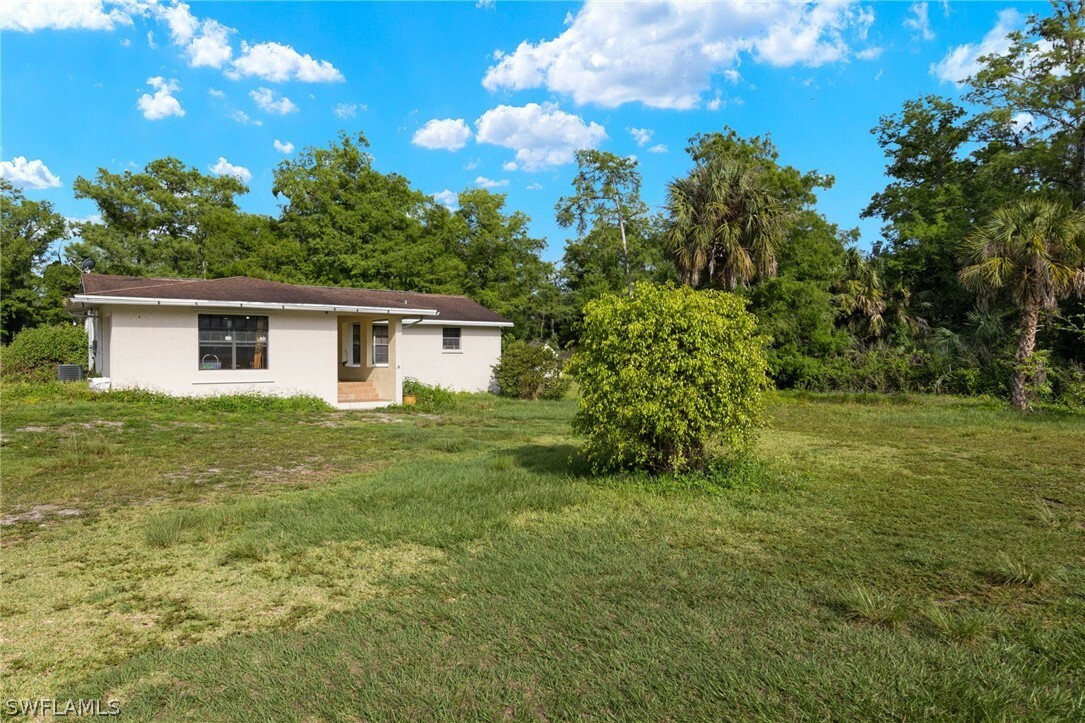 Property Photo:  441 6th Street SE  FL 34117 