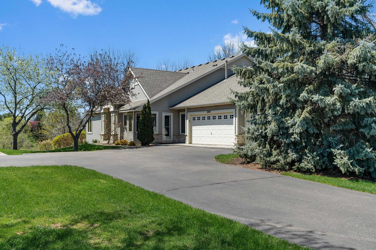 Property Photo:  8937 Stonebrooke Trail  MN 55125 
