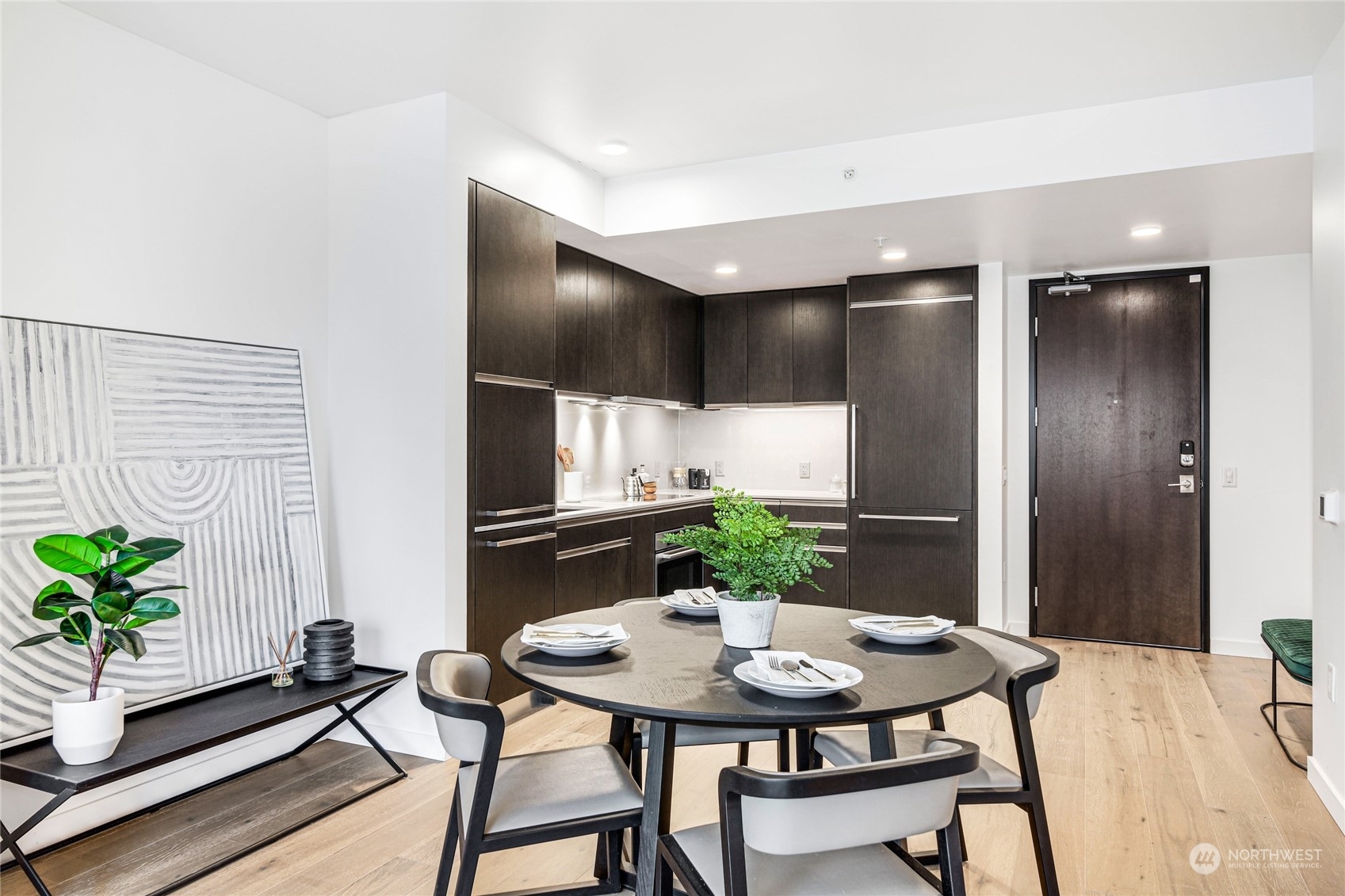 Property Photo:  1808  Minor Avenue 3702  WA 98101 