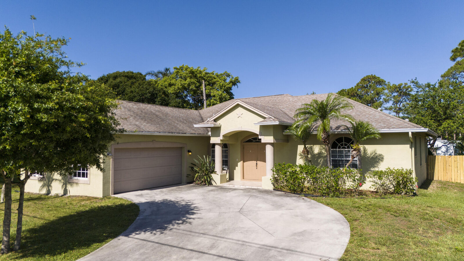 Property Photo:  6013 Sunset Boulevard  FL 34982 