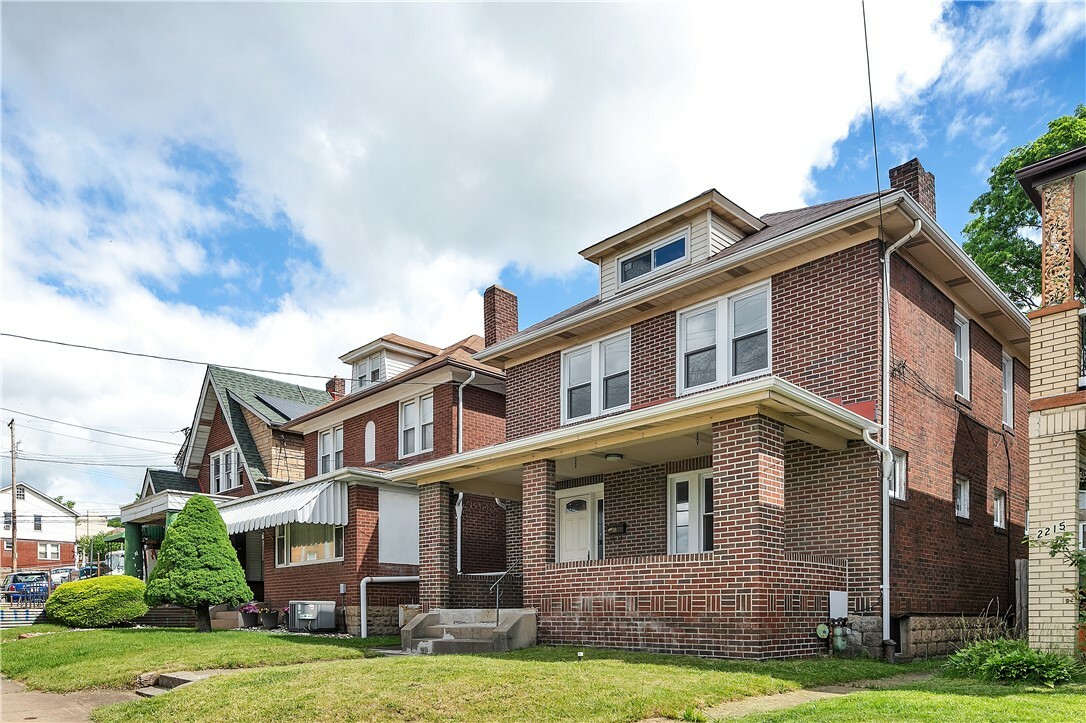 Property Photo:  2213 S Braddock Ave  PA 15218 