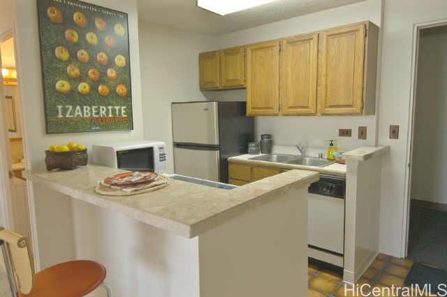 Property Photo:  1535 Pensacola Street 904  HI 96822 