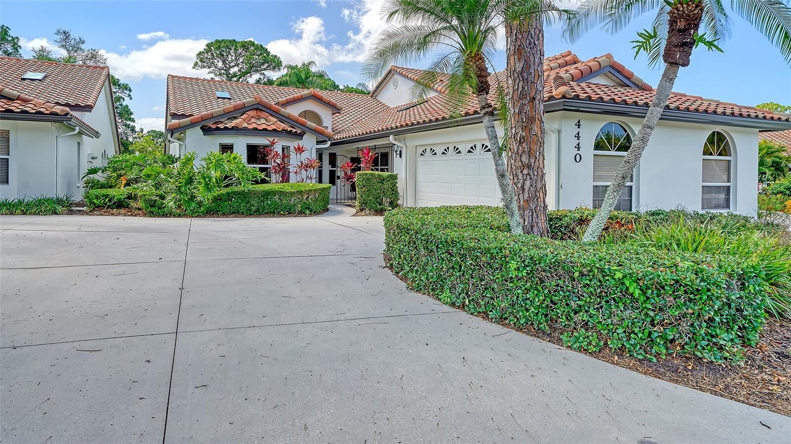 Property Photo: 4440 Calle Serena FL 34238