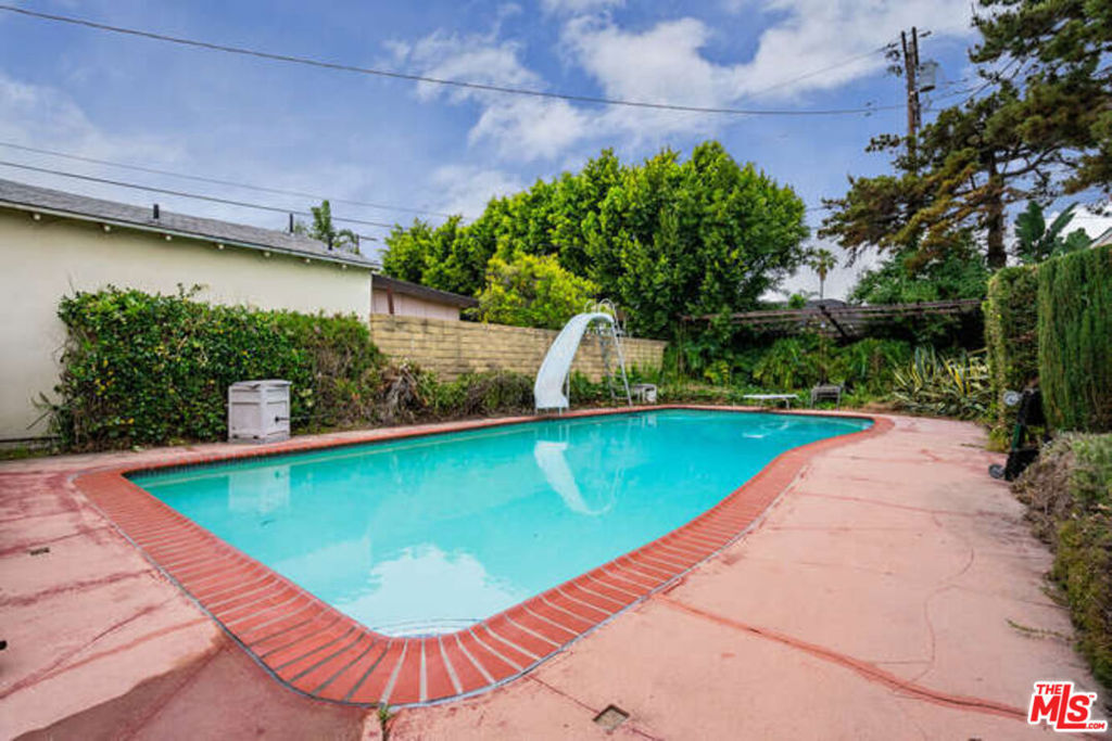 Property Photo:  12259 Collins Street  CA 91607 