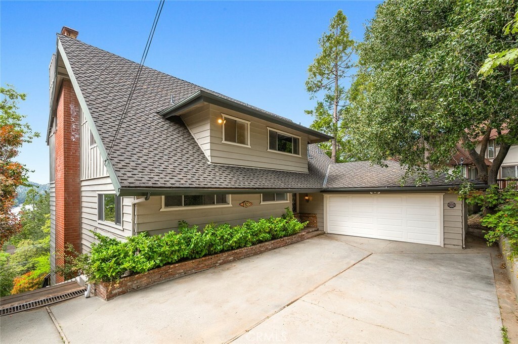 Property Photo:  1258 Yosemite Drive  CA 92352 