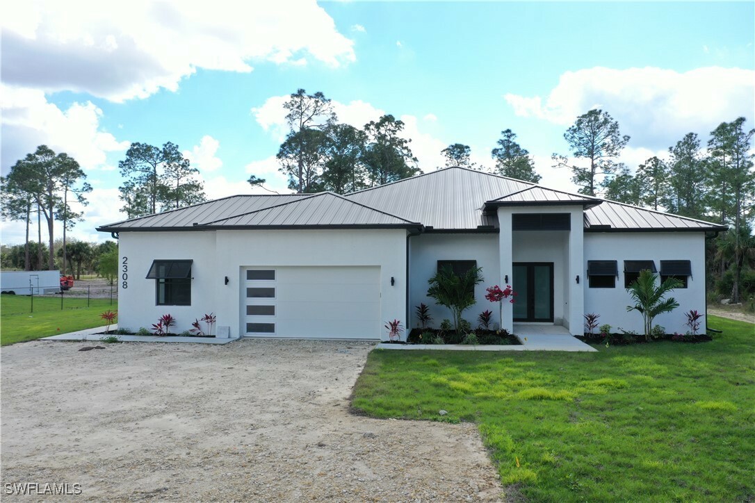 Property Photo:  2308 6th Avenue SE  FL 34117 