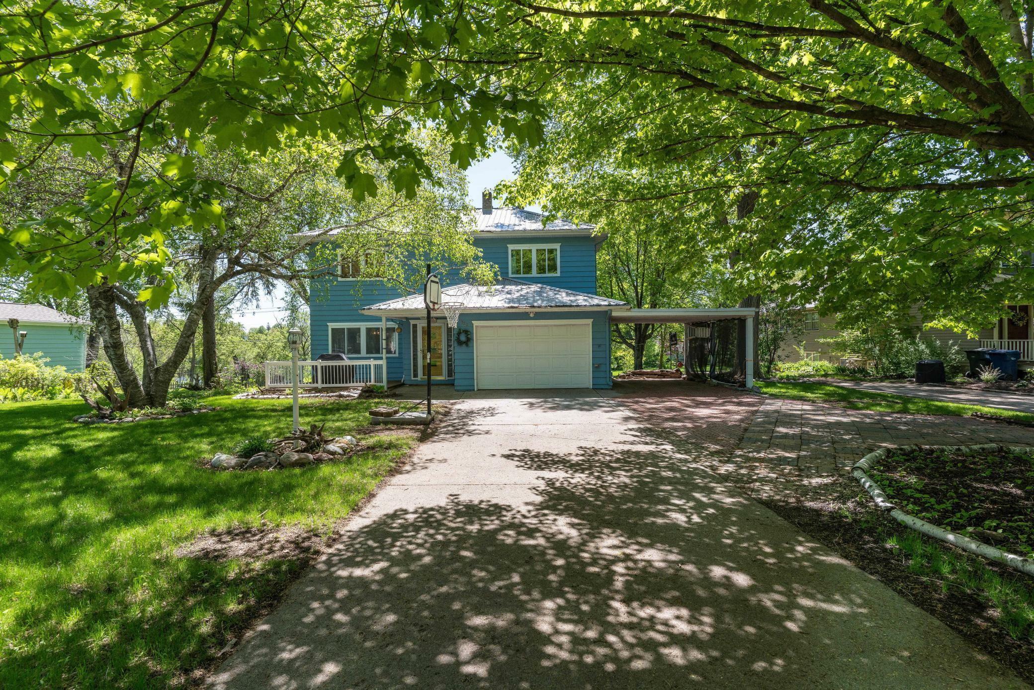 Property Photo:  520 E Channing Avenue  MN 56537 