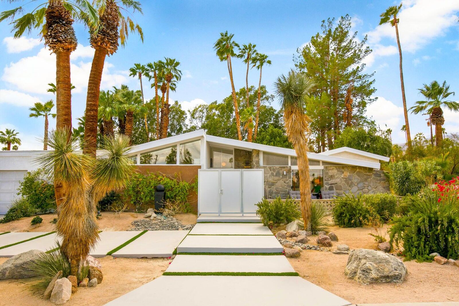 Property Photo:  73265 Tamarisk Street  CA 92260 