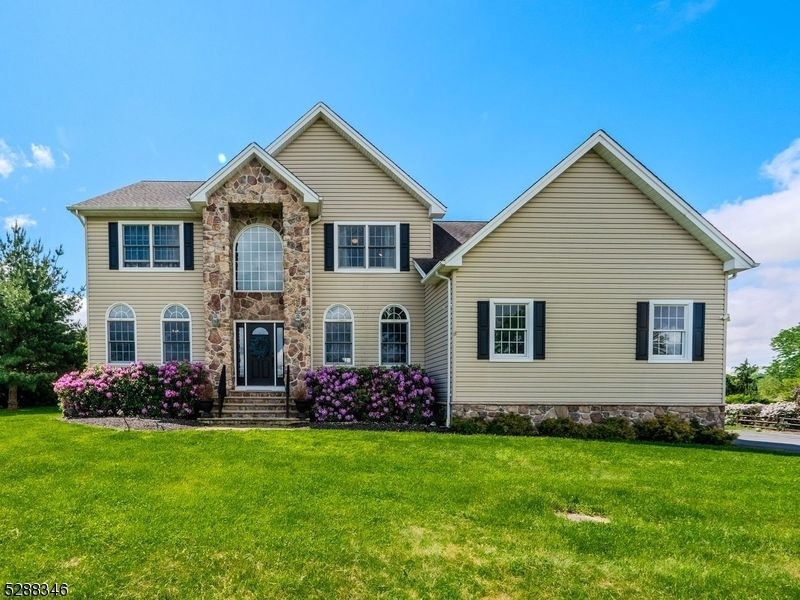 Property Photo:  27 Red School House Rd  NJ 08833 