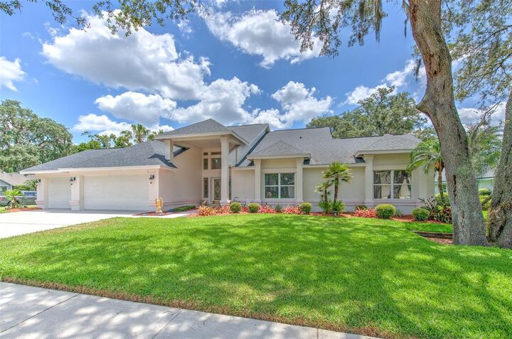 Property Photo:  2514 Mason Oaks Drive  FL 33596 