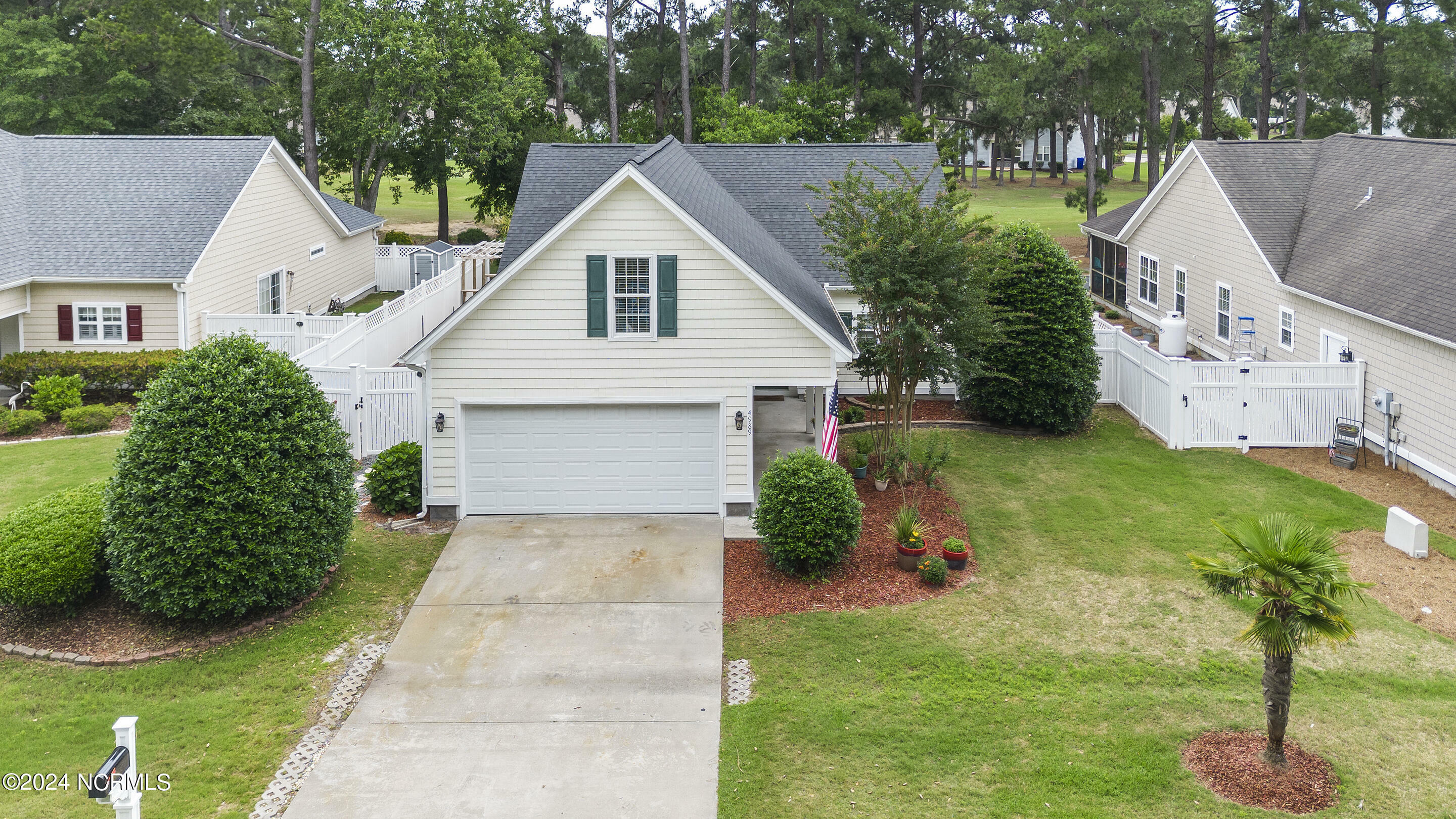 Property Photo:  4989 Glen Cove Drive SE  NC 28461 