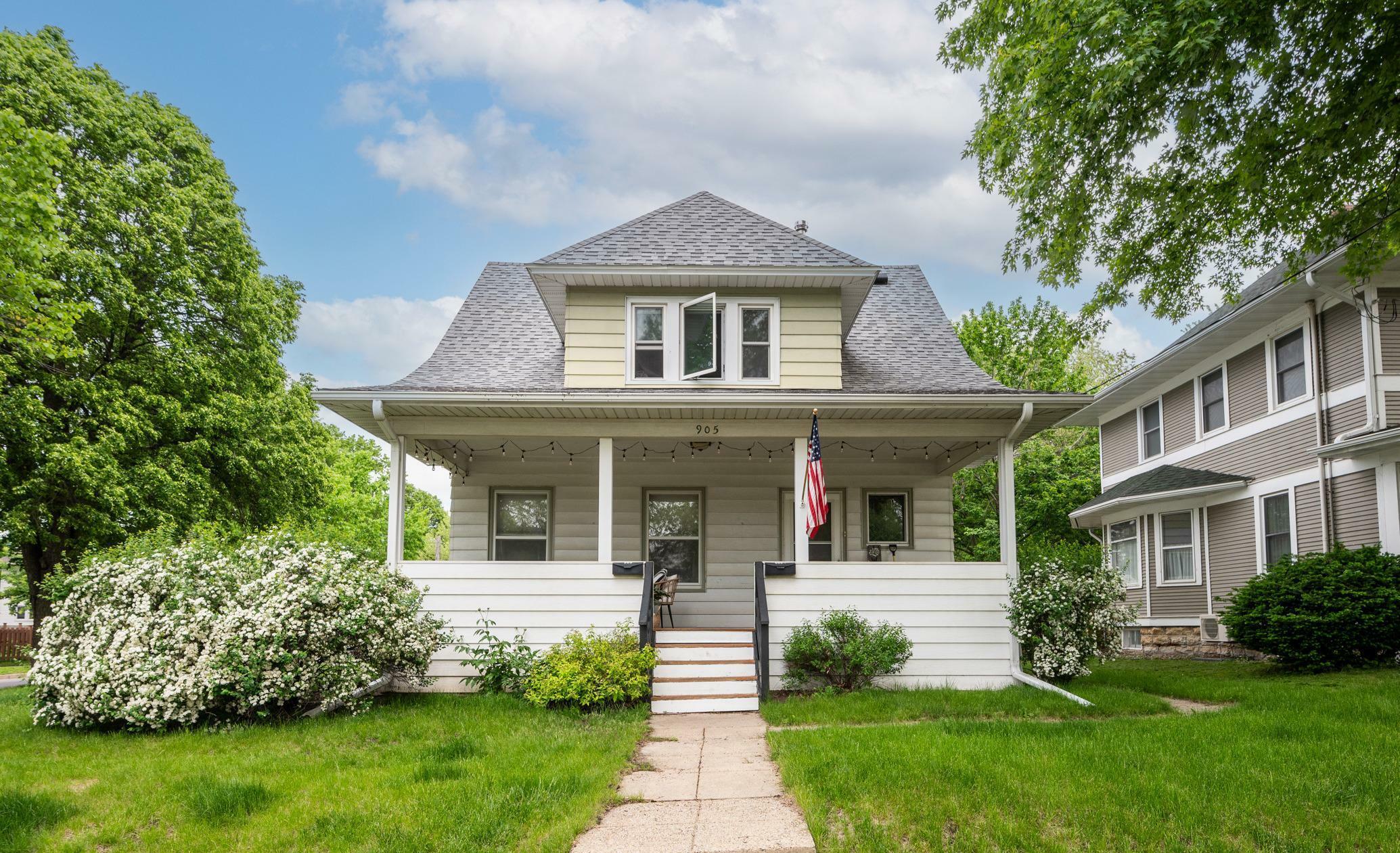 Property Photo:  905 E Center Street  MN 55904 