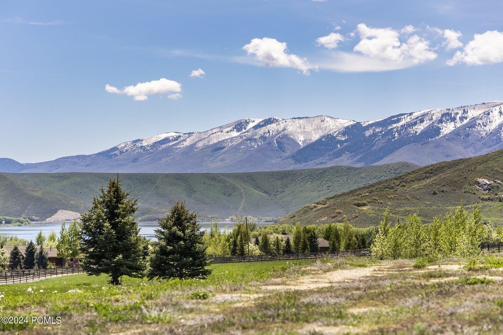 Property Photo:  809 W Cascade Falls Parkway  UT 84049 