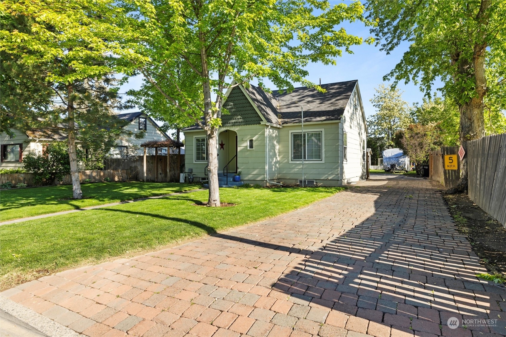 Property Photo:  22 NW B Street  WA 99324 