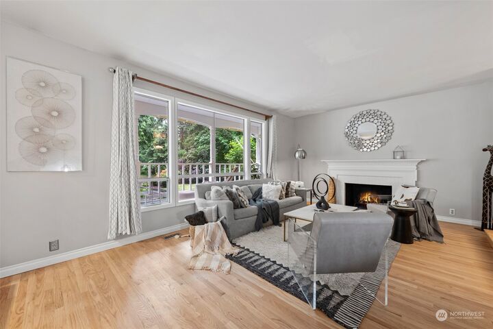 Property Photo:  426 219th Ave NE  WA 98074 