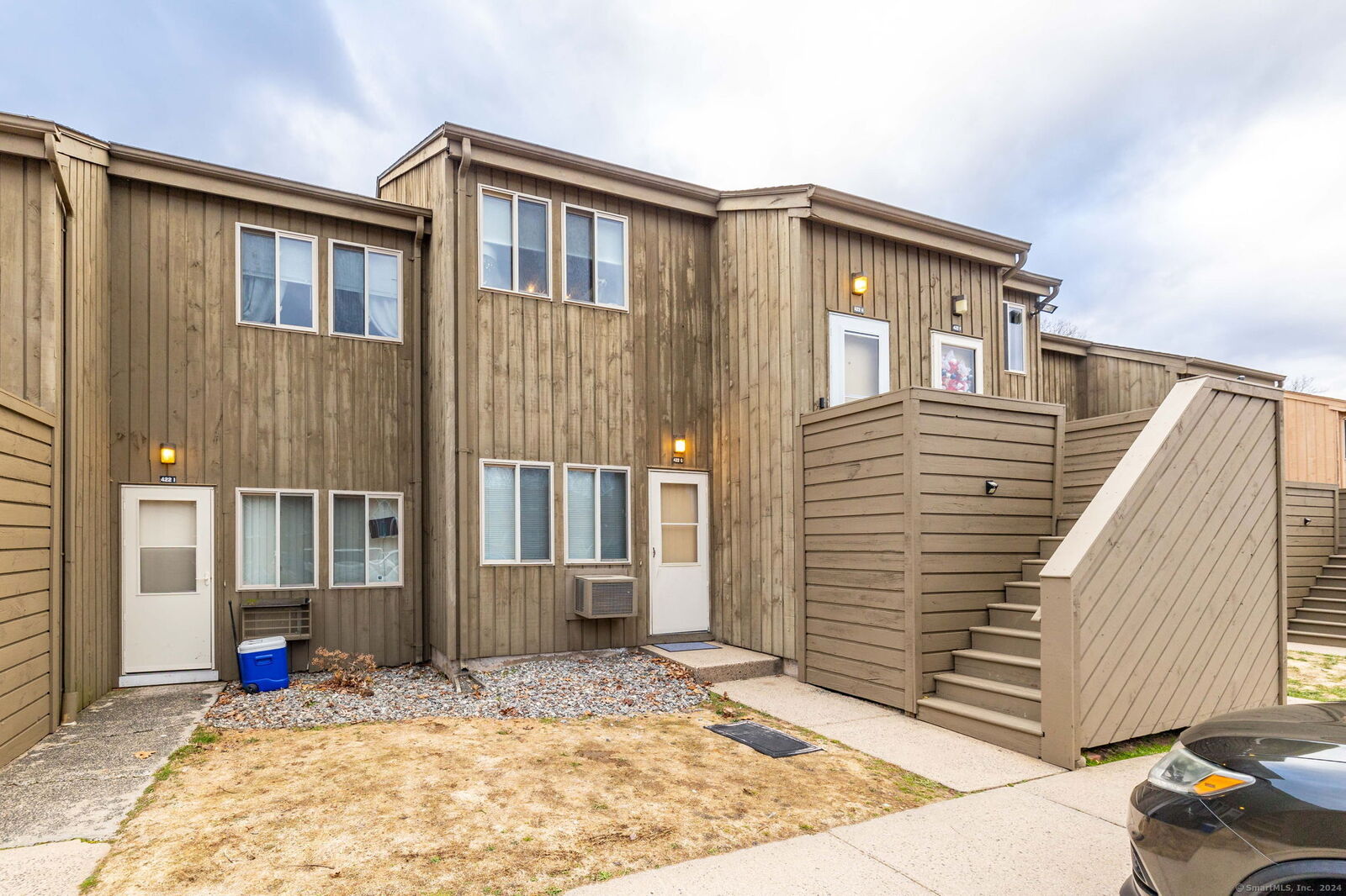 Property Photo:  422 Emmett Street Apt G  CT 06010 
