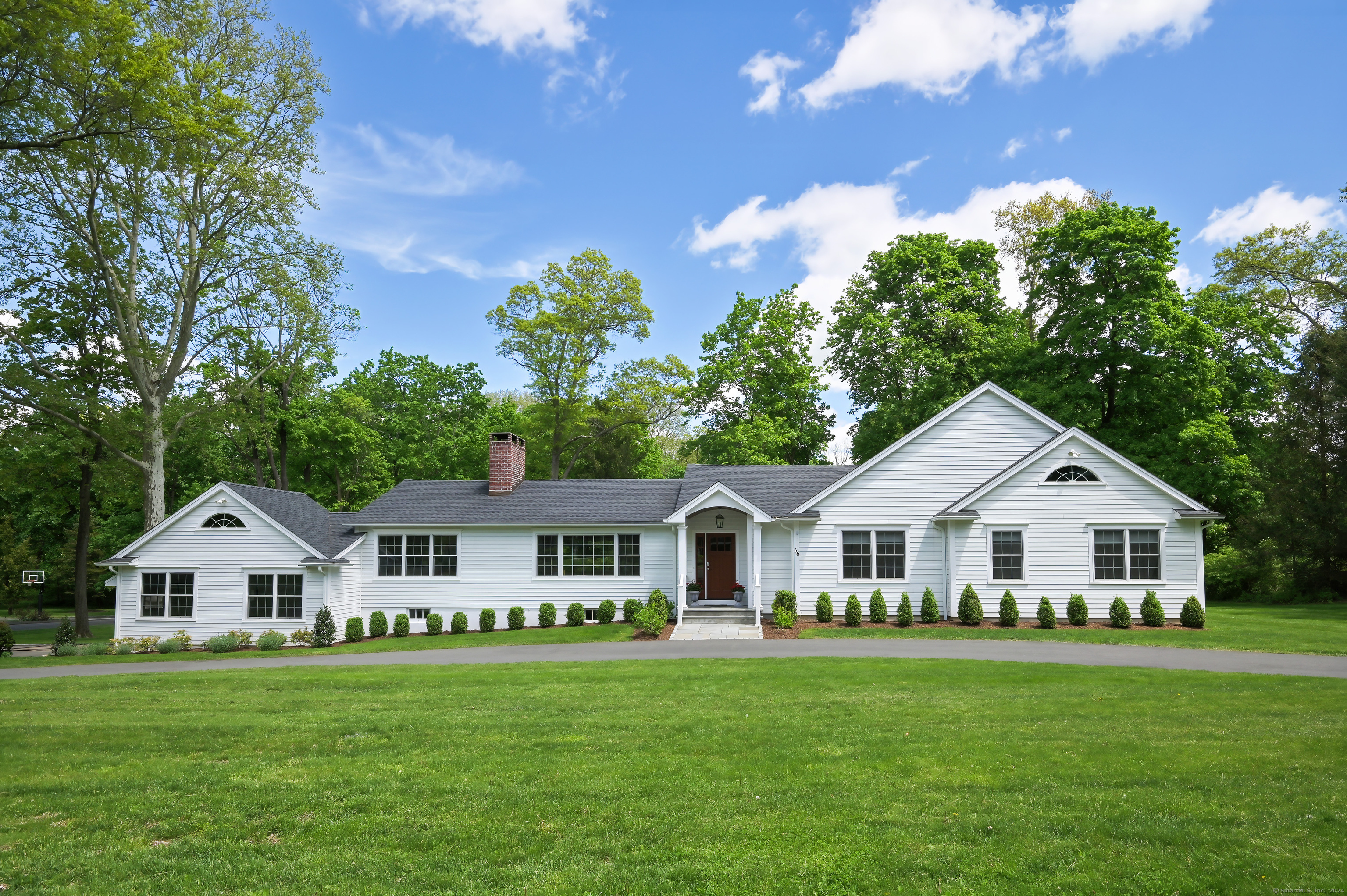 Property Photo:  66 Manor Road  CT 06877 