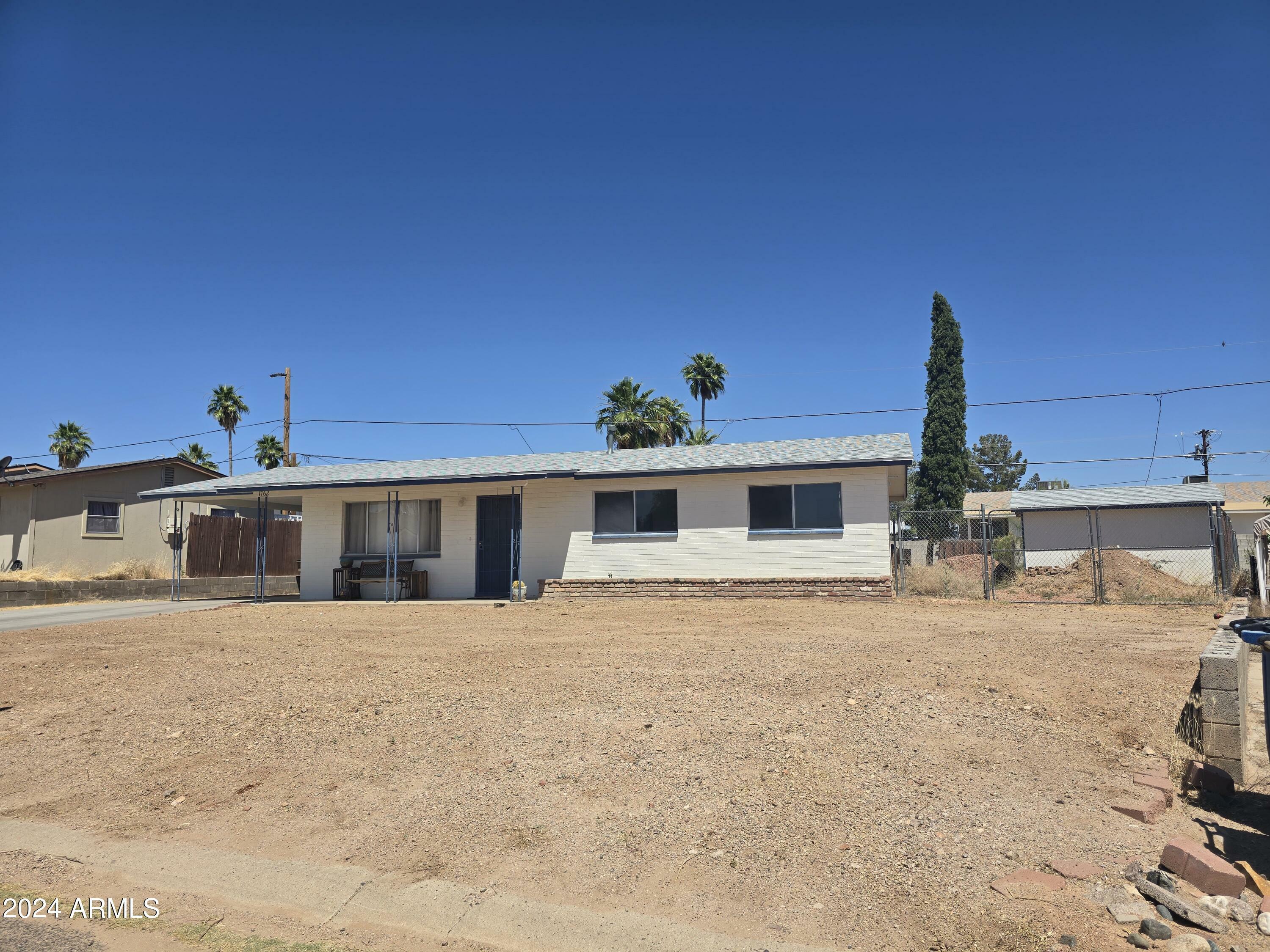 Property Photo:  1762 Papago Place  AZ 85390 