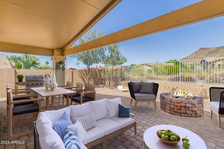 Property Photo: 26210 N Hackberry Drive AZ 85083
