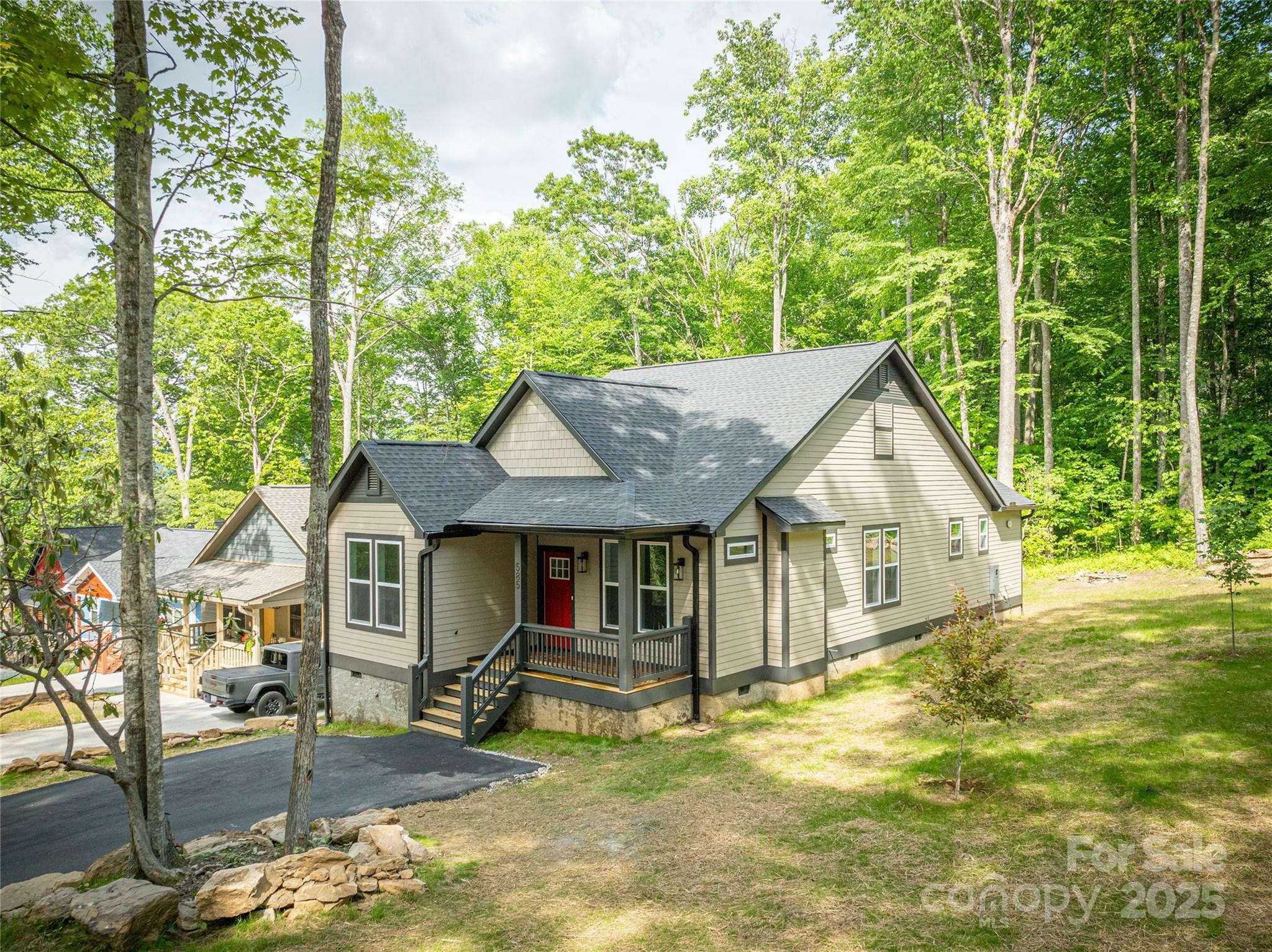 Property Photo:  585 Twinbrook Lane  NC 28751 