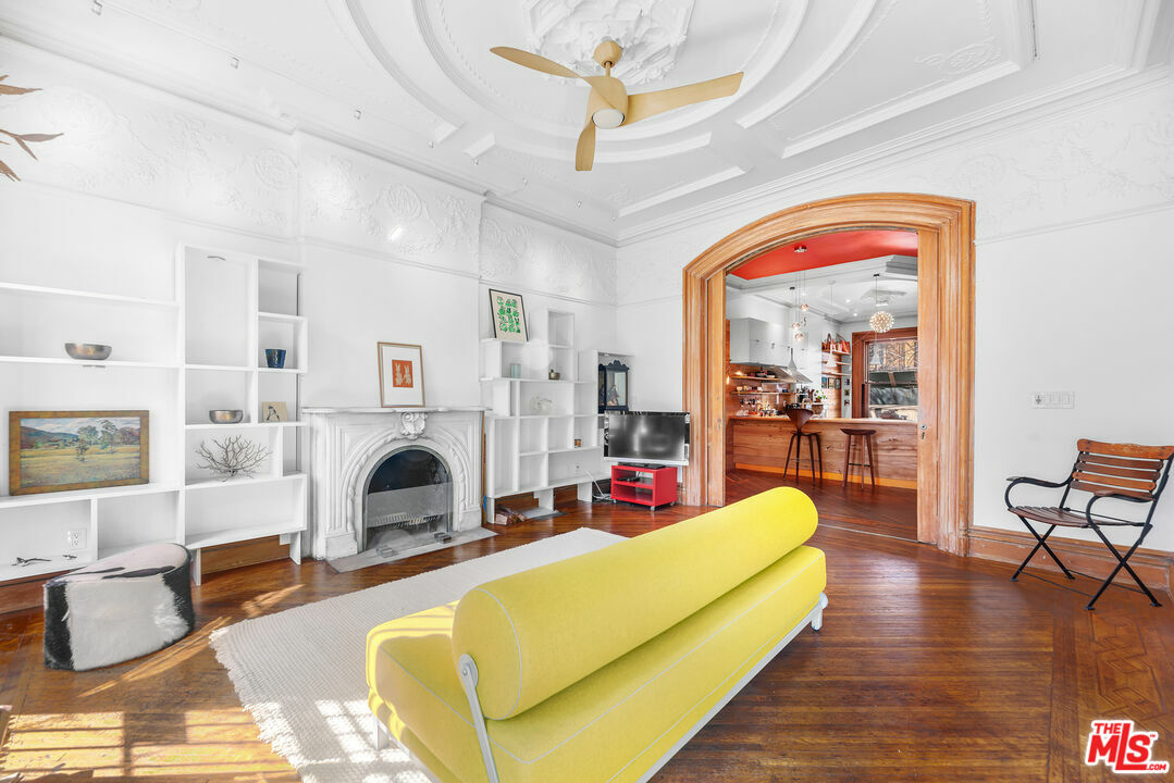 Property Photo: 29 S Elliott Pl NY 11217