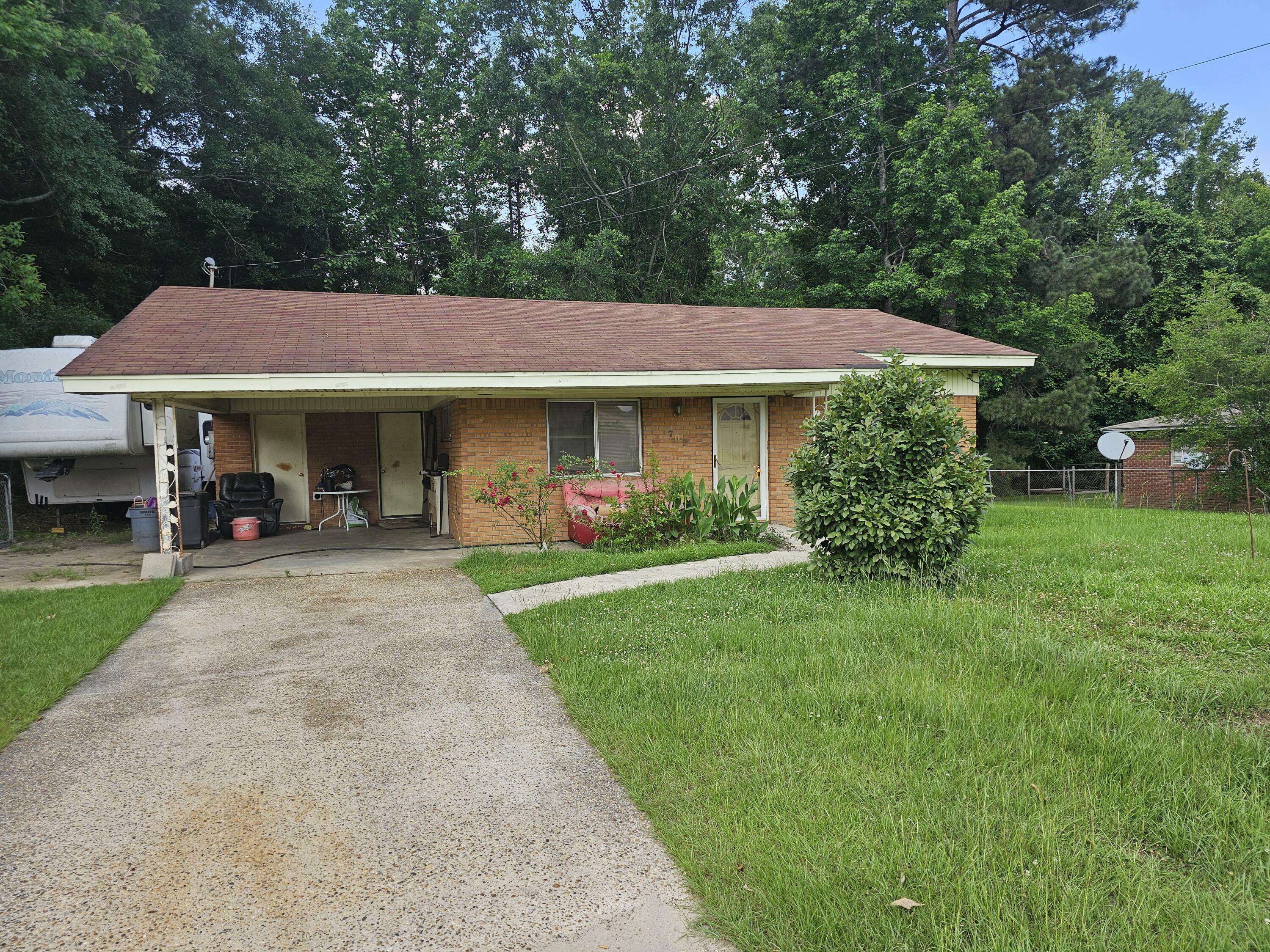 Property Photo: 702 Bowling St. MS 39401