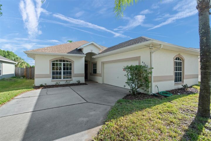 Property Photo:  4203 Shadow Creek Circle  FL 32765 