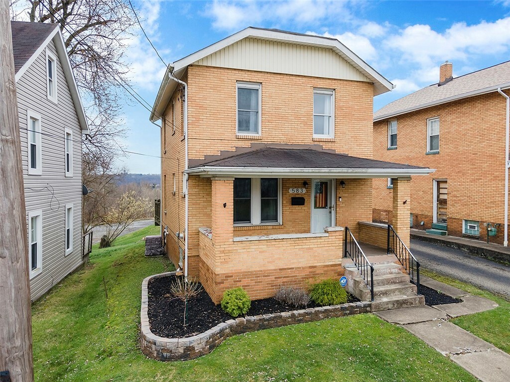 Property Photo:  583 Adams St  PA 15074 