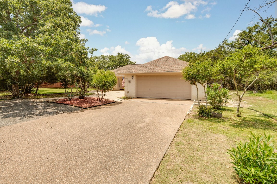 Property Photo:  212 Shadow Oak Lane  TX 77879 