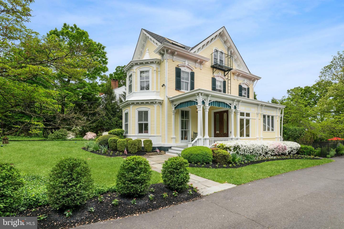 Property Photo:  706 Kingston Road  NJ 08540 