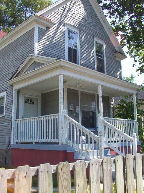 819 Hall Street SE  Grand Rapids MI 49507 photo