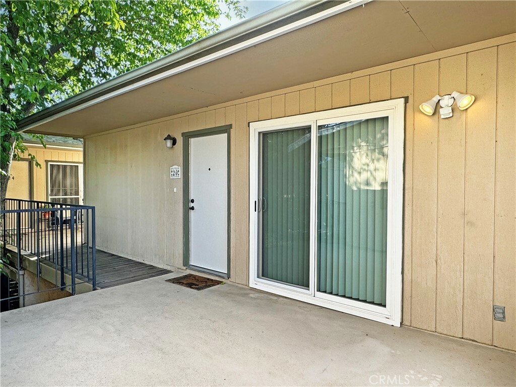 Property Photo:  5525 Capistrano Avenue 20  CA 93422 