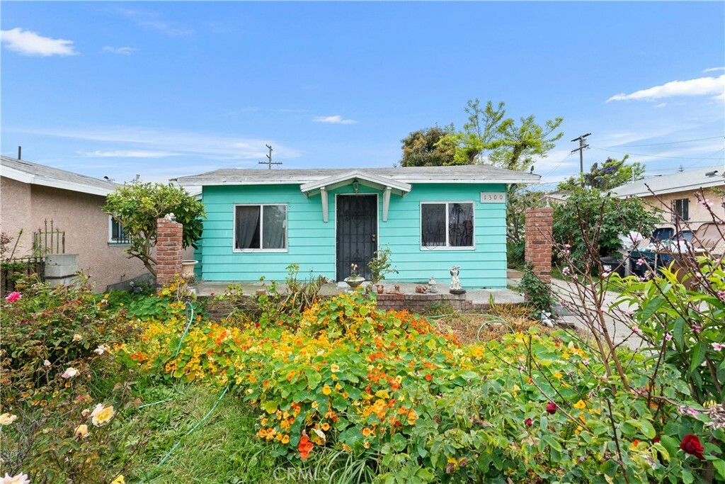 Property Photo:  1300 W 103rd Street  CA 90044 