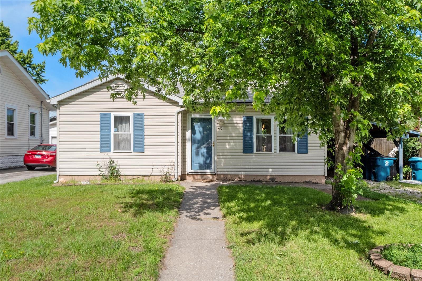Property Photo:  418 S 7th Street  IL 62095 