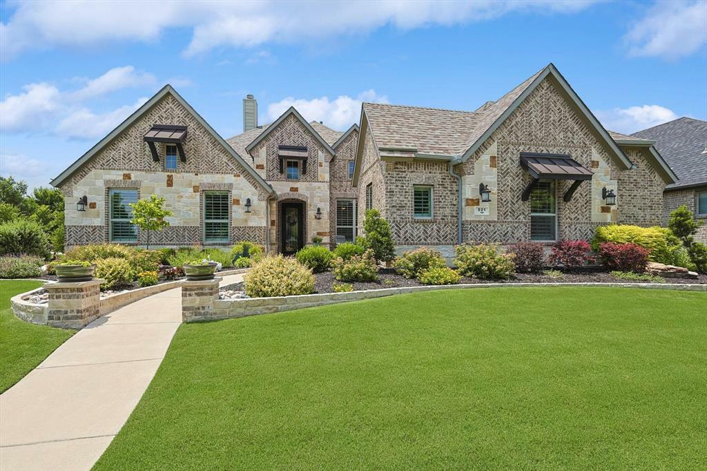 Property Photo: 801 Treeline Drive TX 76226