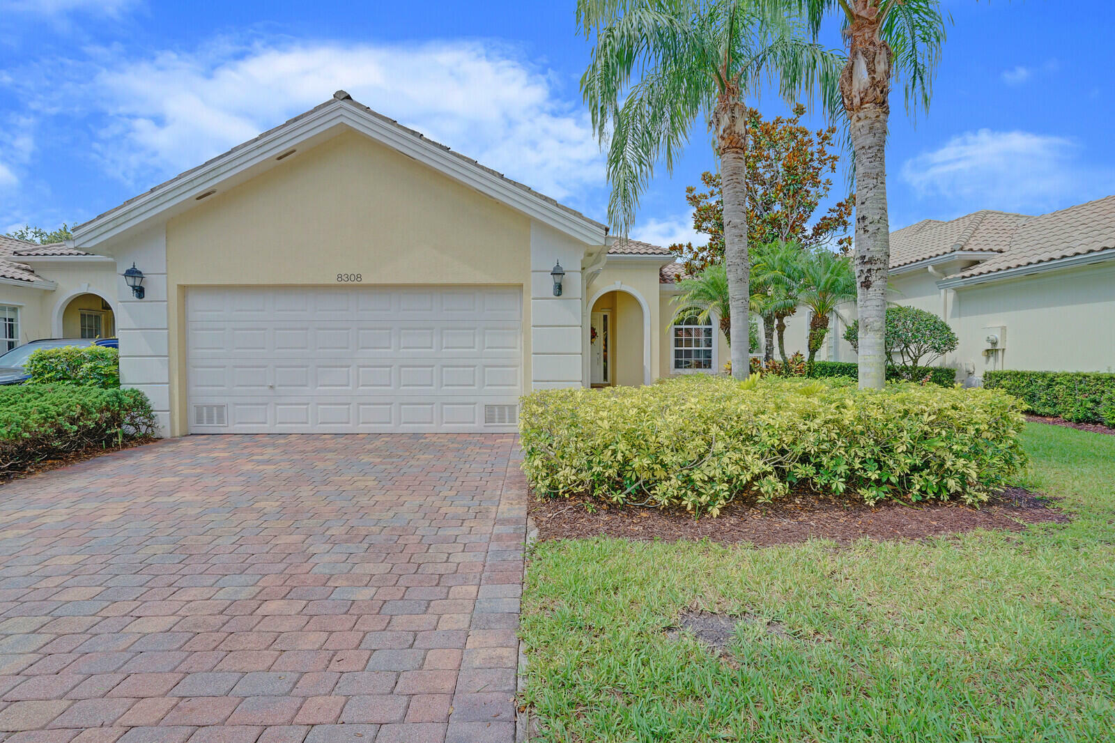 Property Photo:  8308 Rosalie Lane  FL 33414 