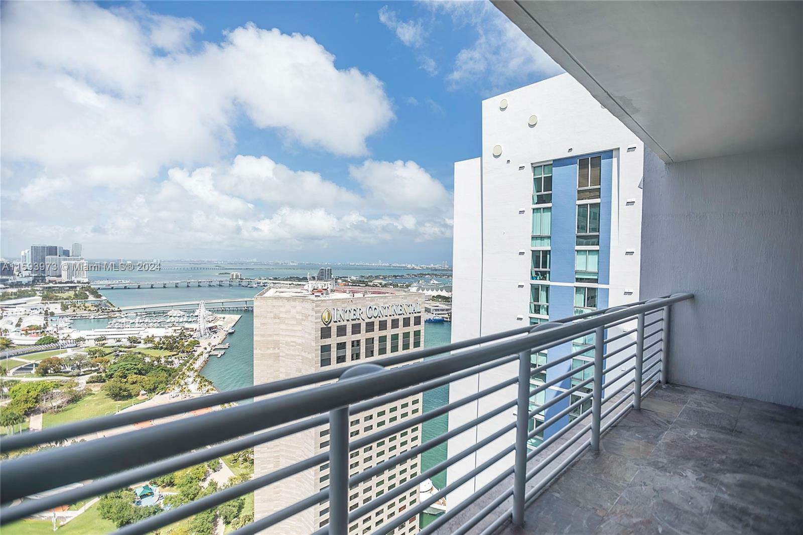 Property Photo:  325 S Biscayne Blvd 4224  FL 33131 