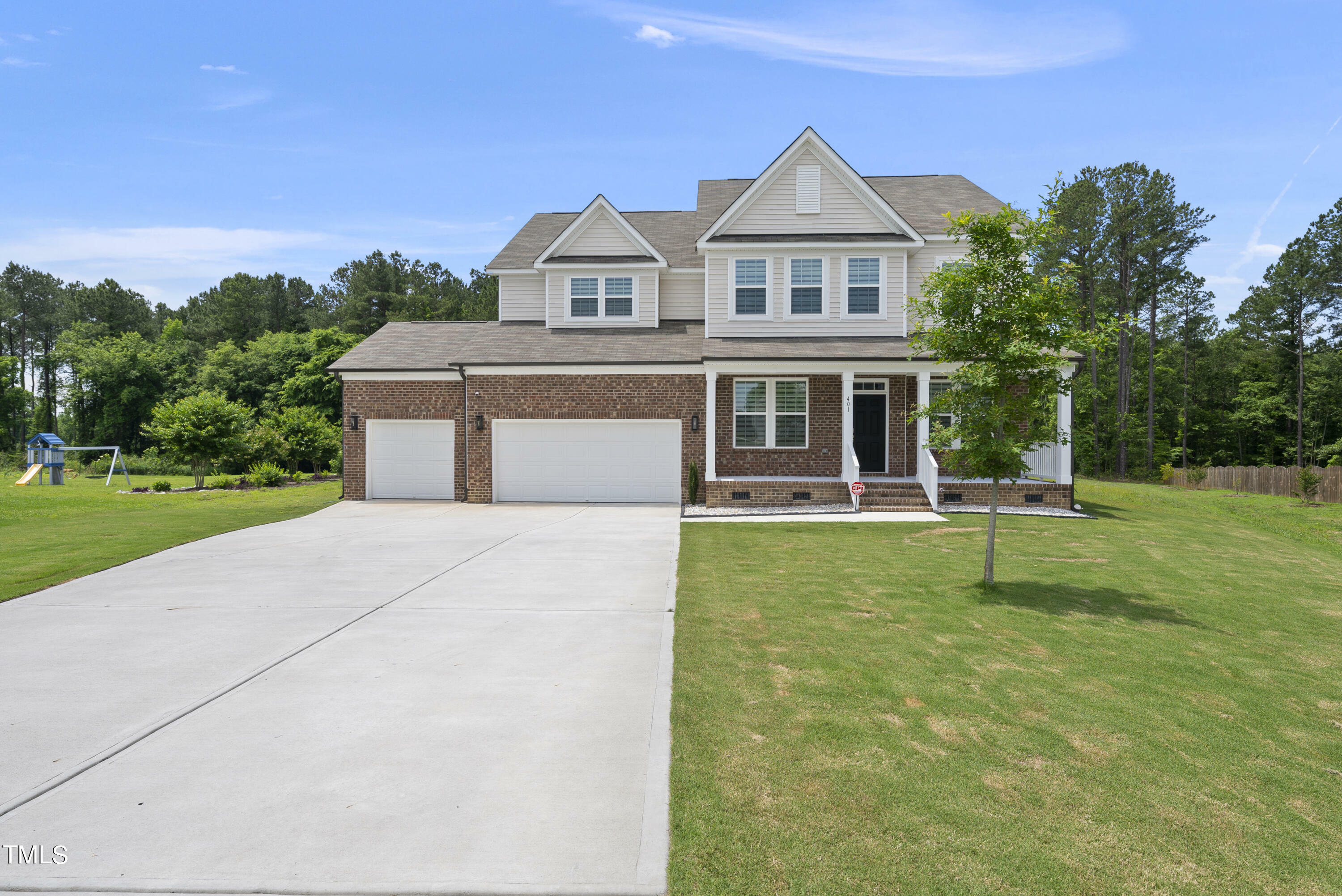 Property Photo:  401 Sunrise Ridge Drive Drive  NC 27592 