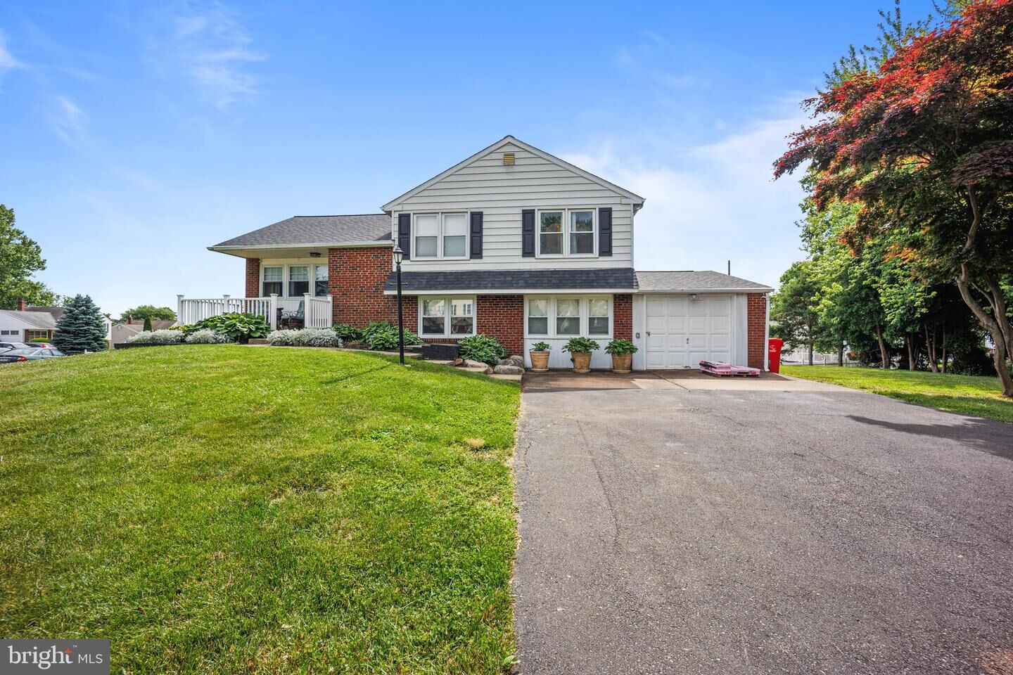 Property Photo: 772 Overlook Drive PA 18974
