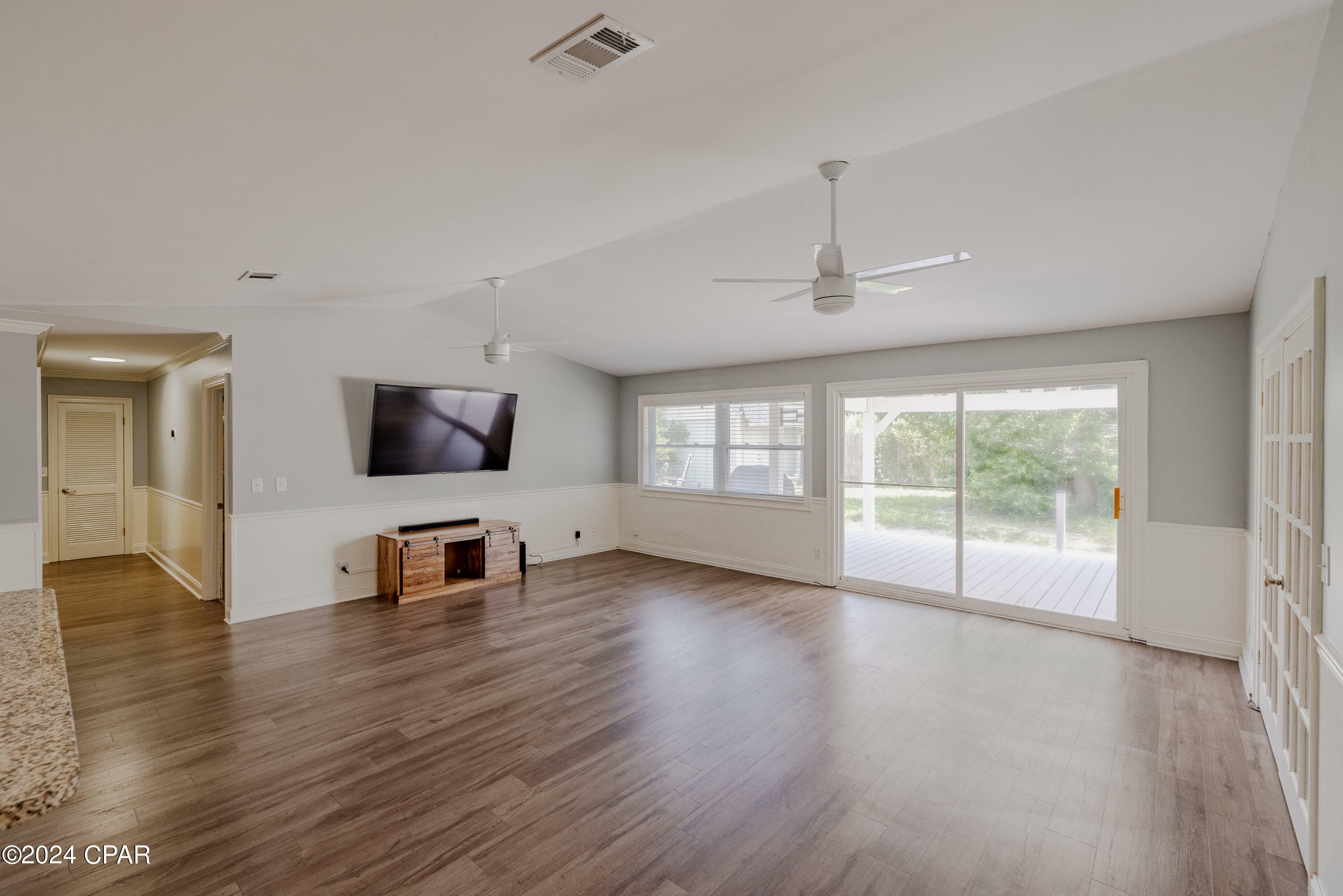 Property Photo:  407 W Gulf Boulevard  FL 32413 