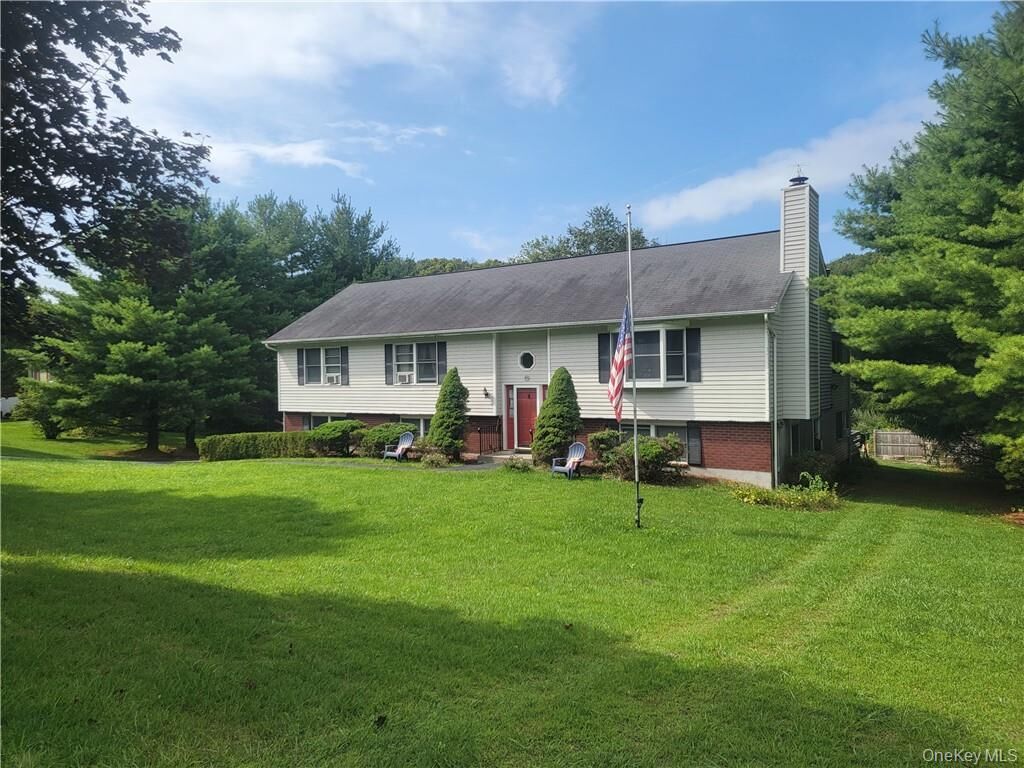 Property Photo:  45 Riverdale Drive  NY 12594 