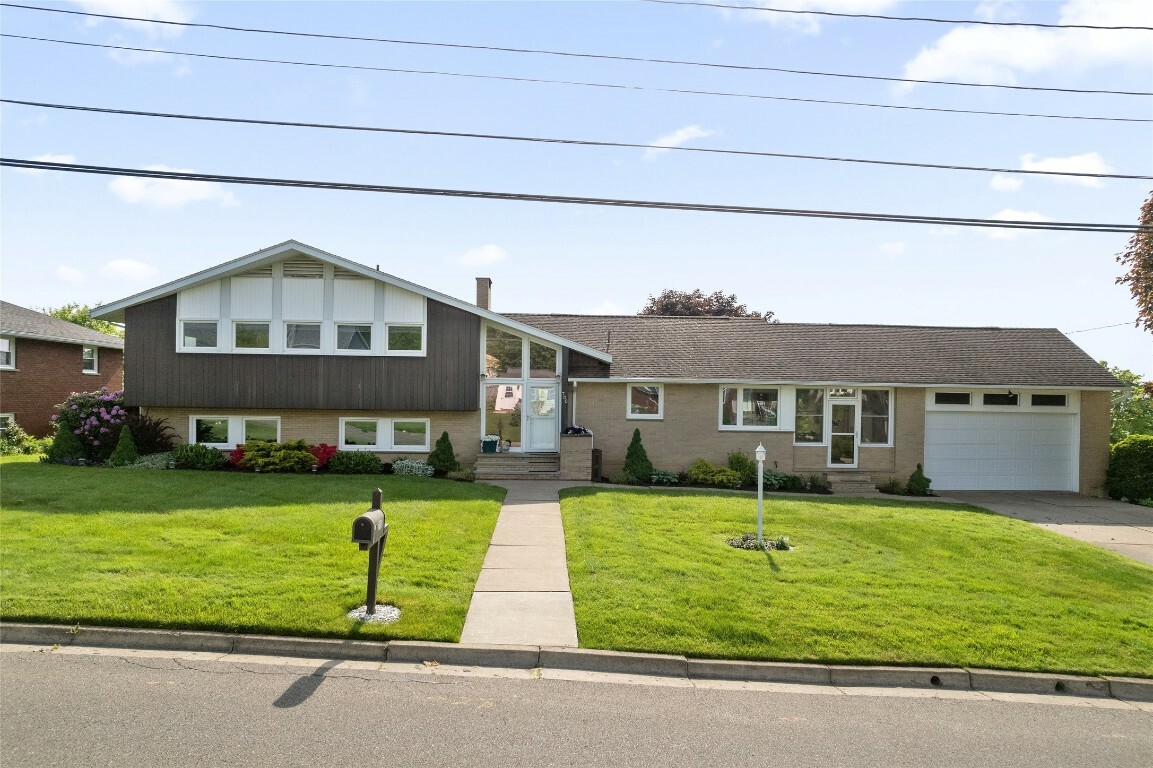 Property Photo:  700 Oak Hill Avenue  NY 13760 