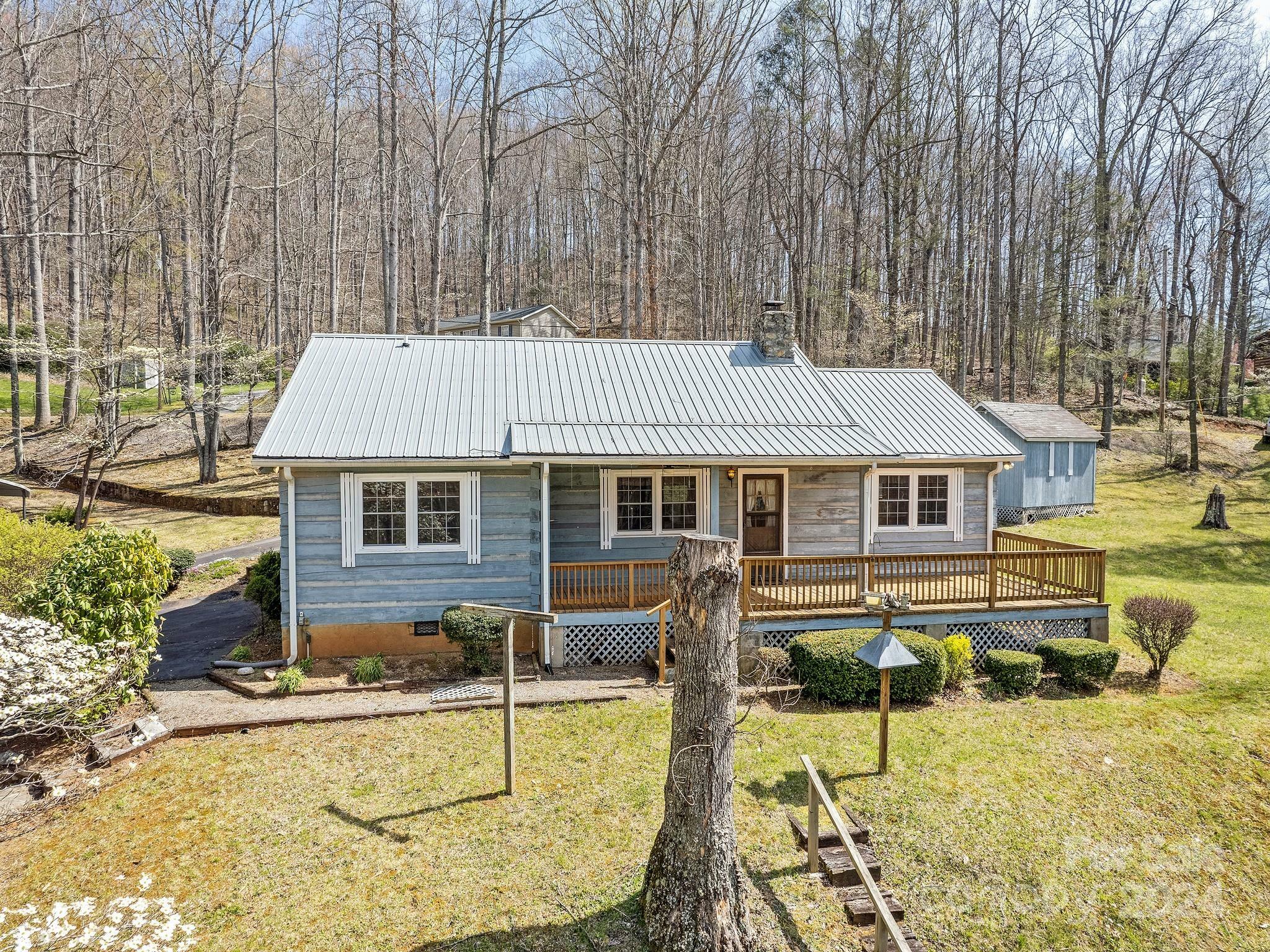 Property Photo:  153 Forest Hill Road  NC 28785 