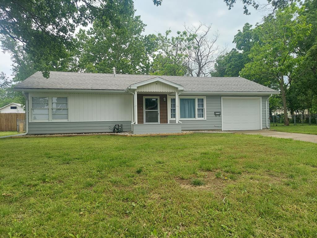Property Photo: 1015 E 4th N/A KS 67335