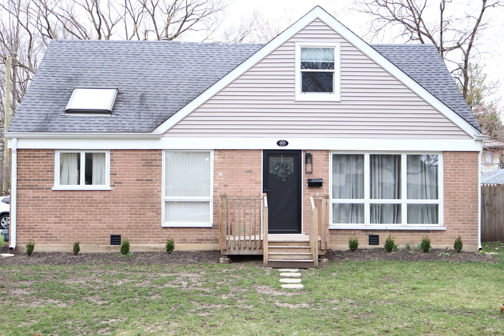 Property Photo:  603 The Ln  IL 60521 