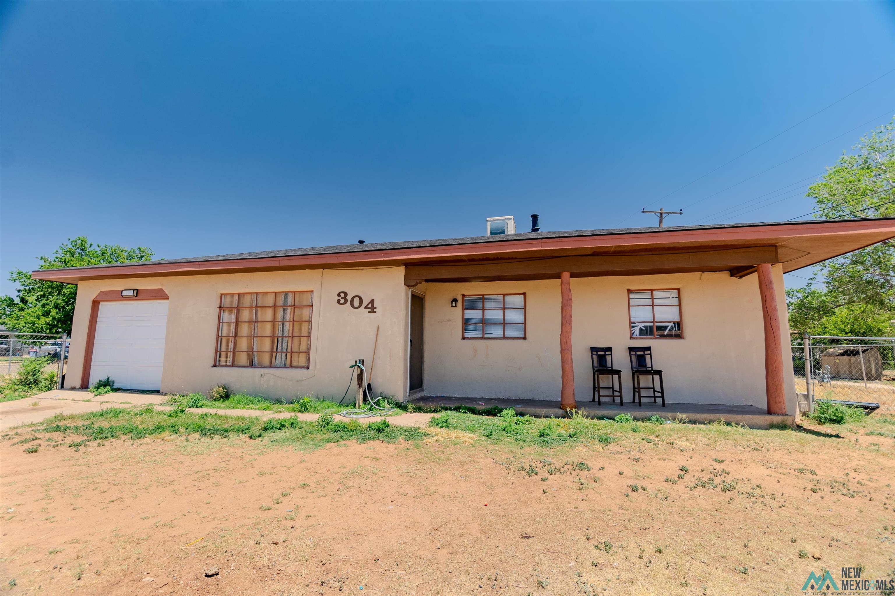 Property Photo: 304 W Plaza Drive NM 88101