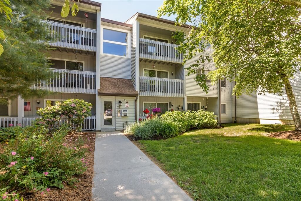Property Photo: 2210 Franklin Crossing Rd 2210 MA 02038
