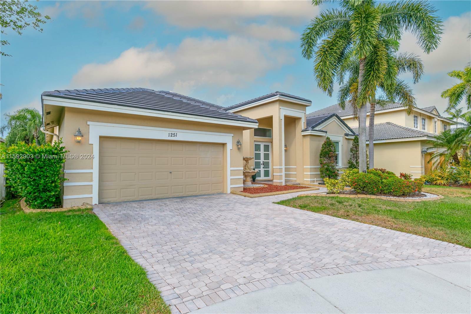 Property Photo:  1251 Skylark Dr  FL 33327 